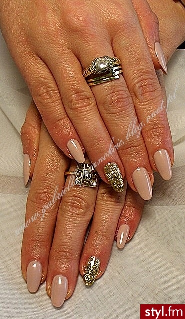 Manicure hybrydowy - Migdałki Żelami Naturalne Paznokcie