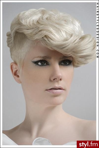 Blond Rozpuszczone Kręcone Na co dzień Krótkie Fryzury