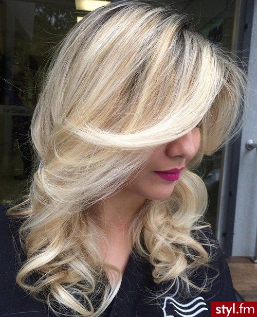 Blond Rozpuszczone Proste z grzywką Na co dzień Długie Fryzury