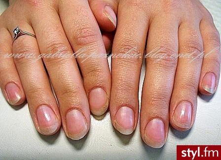 metamorfoza Panny Młodej manicure hybrydowy z zdobieniem 3d - Kwadratowe French Naturalne Paznokcie