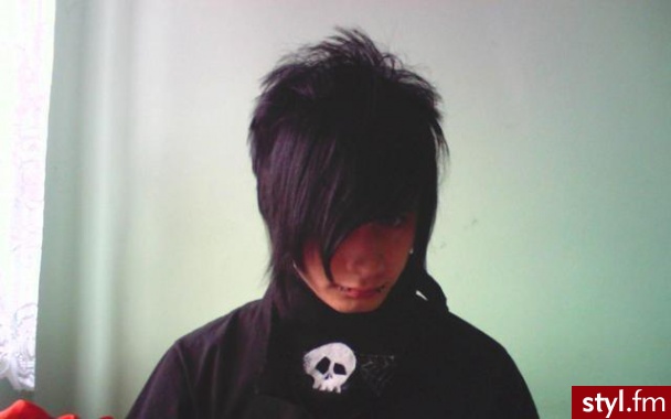 zdjecie pochodzi z Jedynej mojej strony jaką posiadam!!Nie mam zadnych fotek.pl, naszej klasy, grona, i innych badziewi!
http://vampirefreaks.com/Silent_Scream_PL - EMO Alternatywne Średnie Fryzury