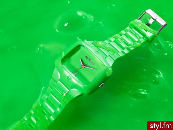 zegarek z fluorescencyjnej kolekcji od Nixona - Pozostałe Dodatki Moda