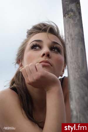 Średnie Fryzury