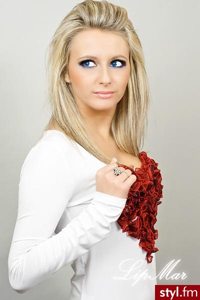 Średnie Fryzury