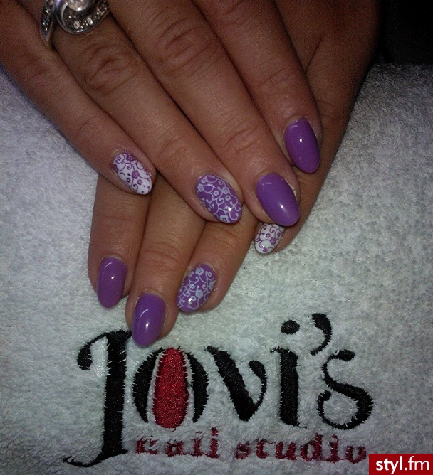 Let's create it!

www.facebook.com/jovinailstudio - Paznokcie