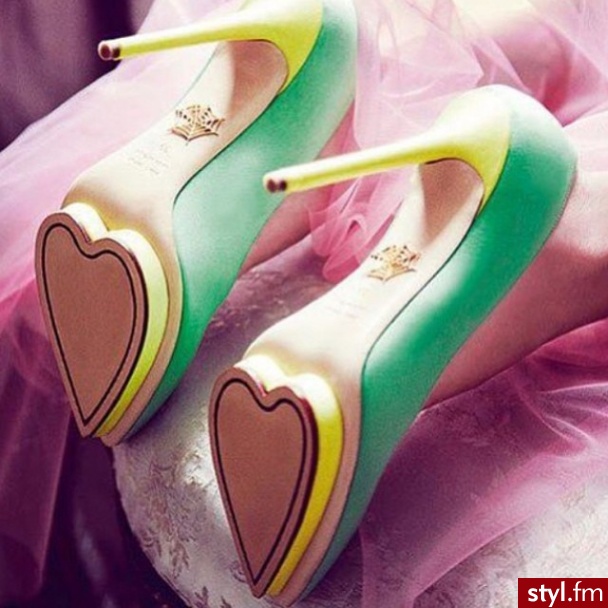 Szpilki Buty Moda