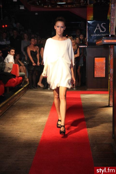 AGNIESZKA ŚWIATŁY projekt - Pozostałe Ciuchy Moda