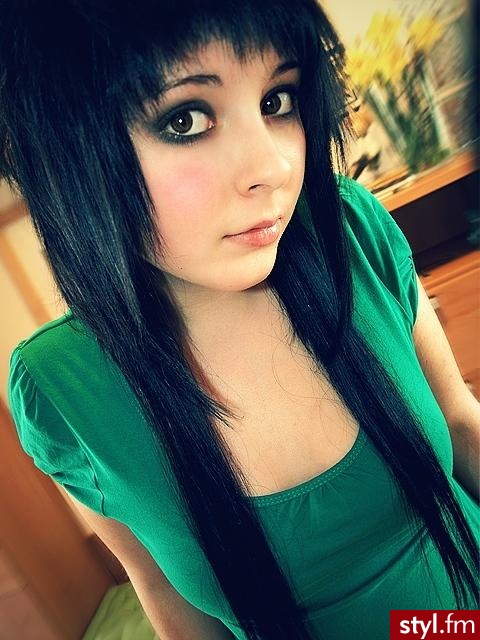 Średnie Fryzury