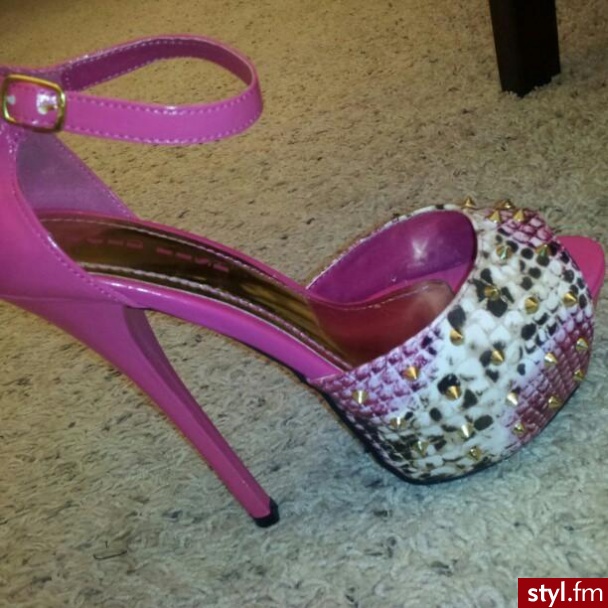 Szpilki Buty Moda