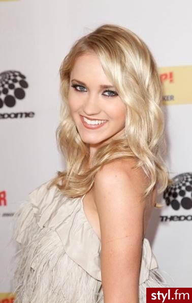 Na zdjęciu : Emily Osment . ; )) - Makijaże