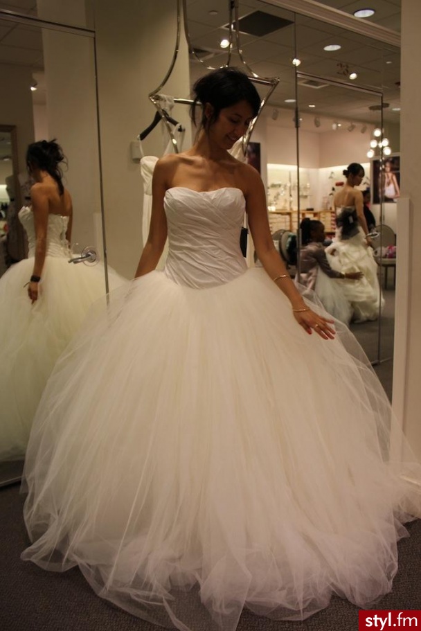 Sukienki Moda