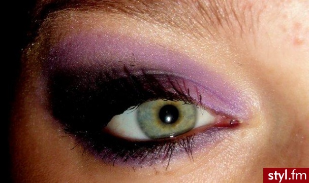 Violet, black, white. - Makijaże