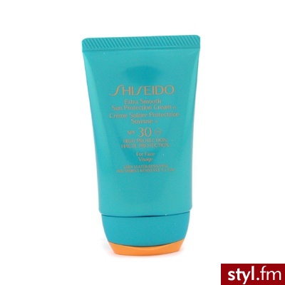 Shiseido Extra Smooth Sun Protection Cream N SPF30 - lekki krem do opalania twarzy 50 ml - Emu Buty Moda