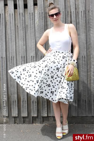Jeżeli zdjęcie znajduje się już w galerii poproszę o link - Pozostałe Ciuchy Moda