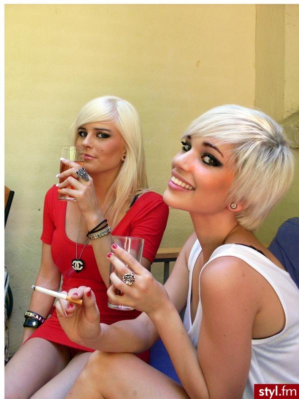 (\",) - Krótkie Fryzury