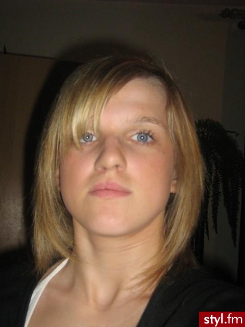 Średnie Fryzury