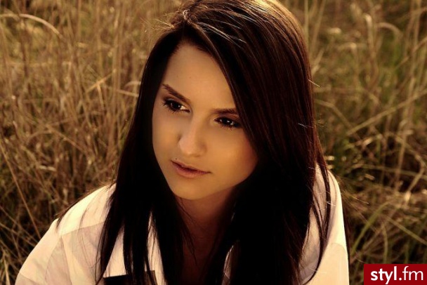 Średnie Fryzury