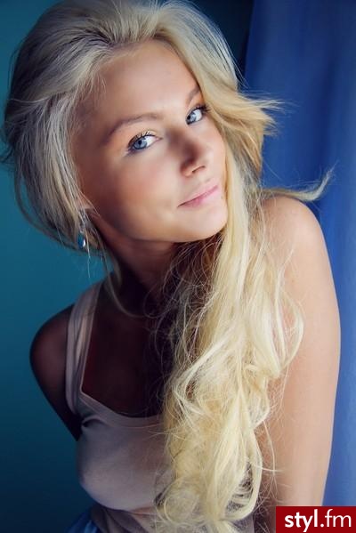 Blond Rozpuszczone Kręcone Na co dzień Długie Fryzury