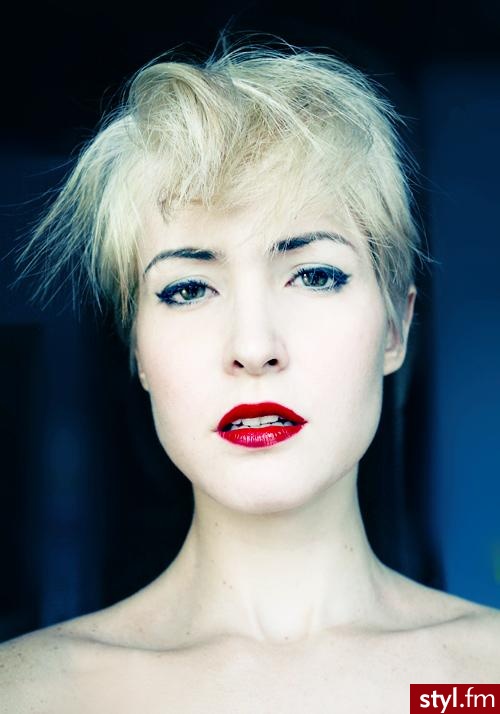 Która fryzura?. - - Misz-masz