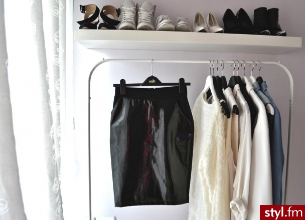Średnie Spódnice Moda