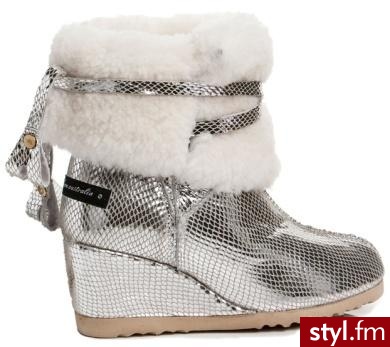 Love from Australia. Marka Love from Australia. Cena: 1 100 zł
Kupisz w sklepach
oferujących kolekcję. Dystrybucją w Polsce
zajmuje się Idealist Distribution. - Pozostałe Buty Moda
