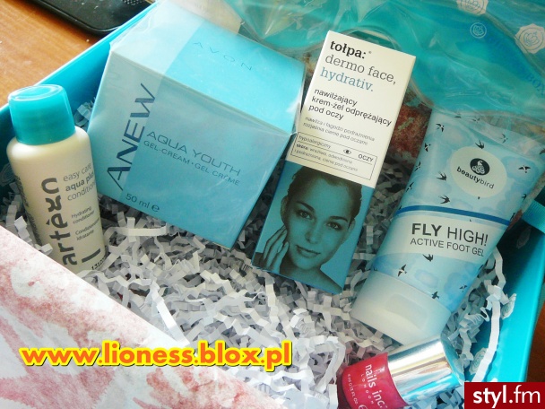 GlossyBox Czerwiec 2013 Notka na blogu na temat tego pudełeczka i kosmetyków na http://www.lioness.blox.pl - Kosmetyki