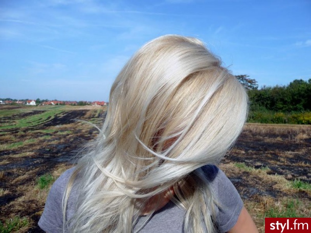 Blond Rozpuszczone Proste z grzywką Na co dzień Średnie Fryzury