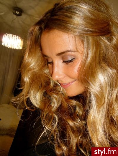 Blond Rozpuszczone Kręcone Na co dzień Długie Fryzury
