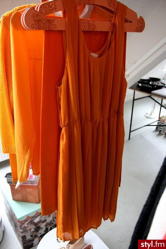 Sukienki Moda