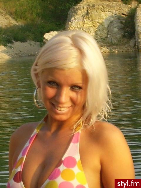 Średnie Fryzury