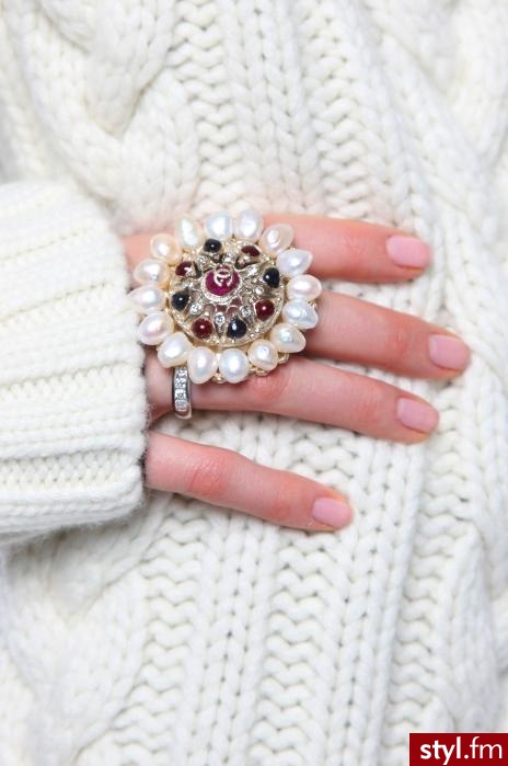 pierścionek. Chanel - Pozostałe Dodatki Moda