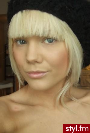 Linda Hallberg - Średnie Fryzury