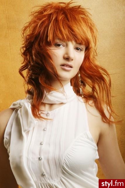 Średnie Fryzury