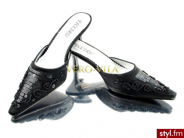 Pozostałe Buty Moda