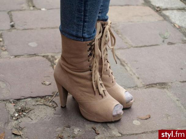 Pozostałe Buty Moda