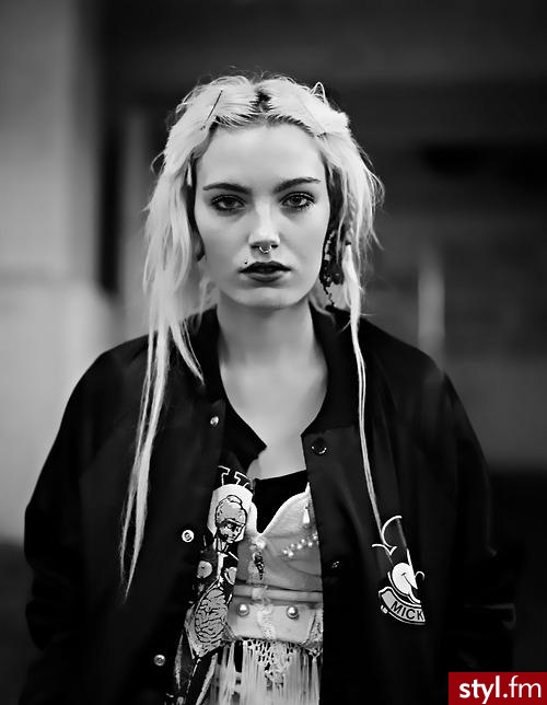 Średnie Fryzury