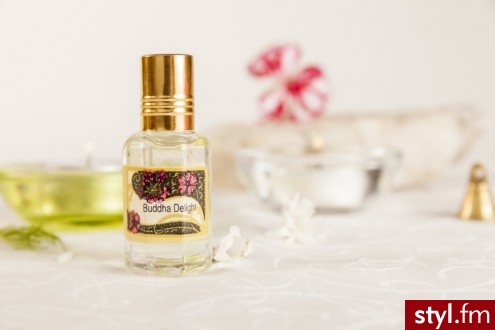Perfumy orientalne Buddha Delight charakteryzują się lekkim, kwiatowym i świeżym zapachem, który doda energii na cały dzień.Perfumy nie zawierają alkoholu dzięki czemu nie wysuszają skóry.
 - Kosmetyki