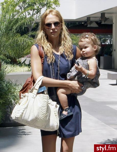 Jessica Alba - Moda uliczna Inne Moda