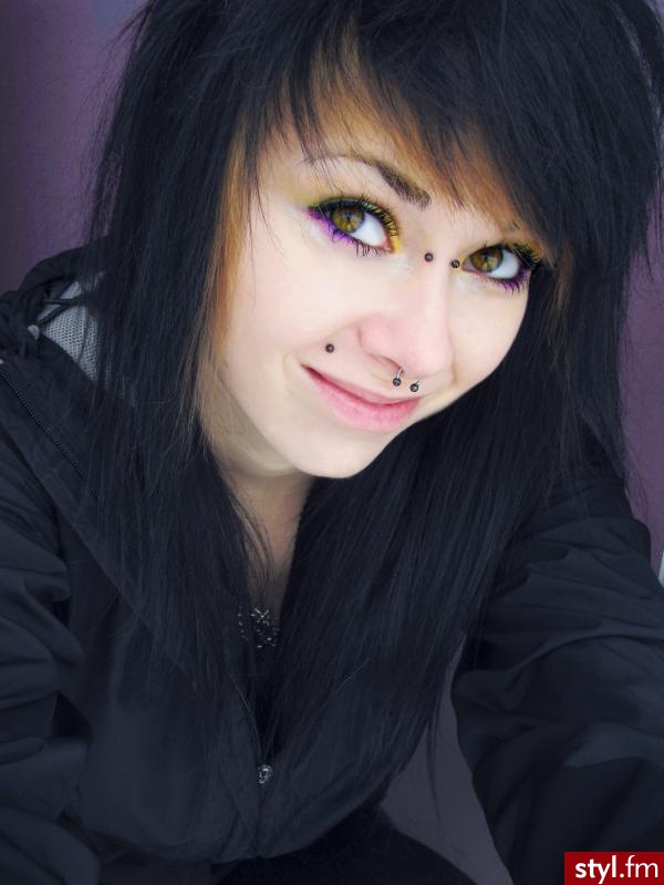 Średnie Fryzury