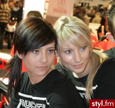 Średnie Fryzury