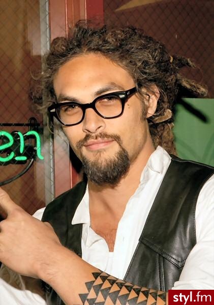 Jason Mamoa - Dredy Alternatywne Średnie Fryzury