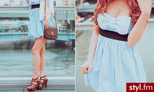 Sukienki Moda