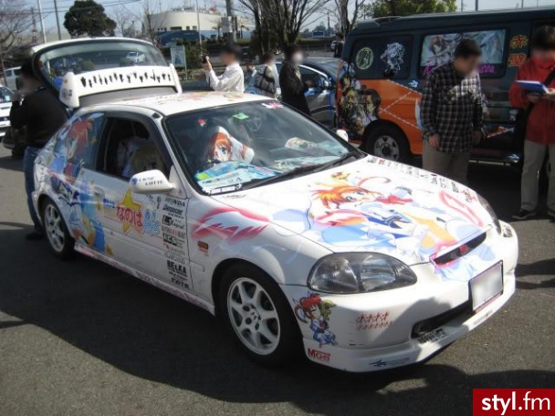 Zdjęcia zostały zrobione na imprezach zwanych "Itasha". - Misz-masz