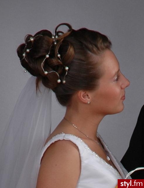 Salon Fryzjerski ,,Gabriela''Kahles Gabriela - Ślubne Średnie Fryzury