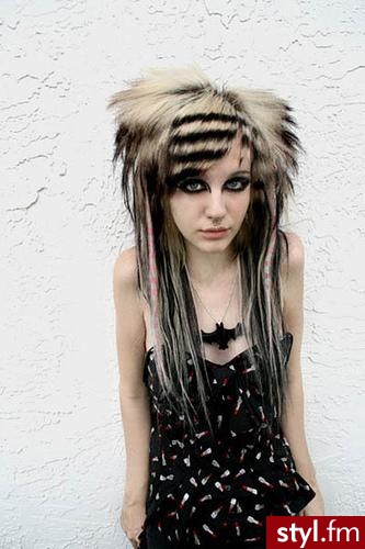 EMO Alternatywne Średnie Fryzury
