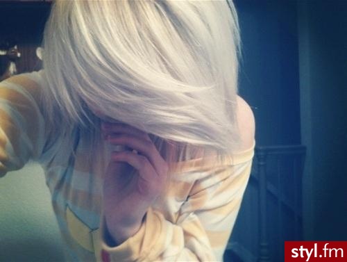 Blond Rozpuszczone Proste z grzywką Na co dzień Średnie Fryzury