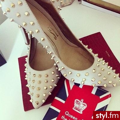Szpilki Buty Moda
