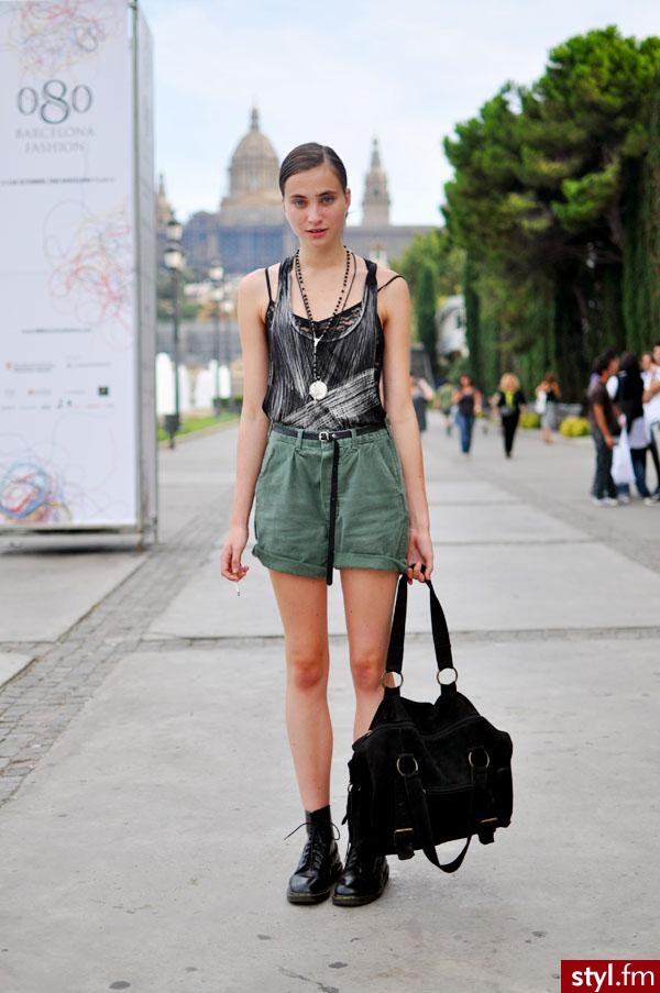 Jeżeli zdjęcie znajduje się już w galerii poproszę o link - Moda uliczna Inne Moda