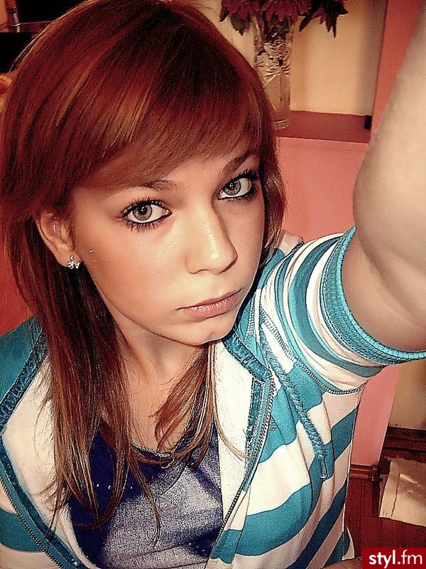 Średnie Fryzury