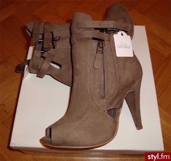 Pozostałe Buty Moda